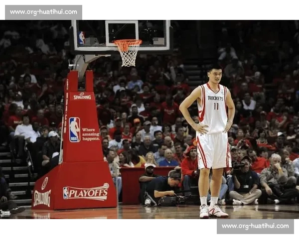 姚明：NBA 半场统治力的中国传奇