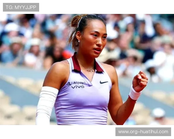 郑钦文憾负阿尼西莫娃止步四强，后勤失误成致命伤！奖金首进前十，柏林站再战萨巴伦卡